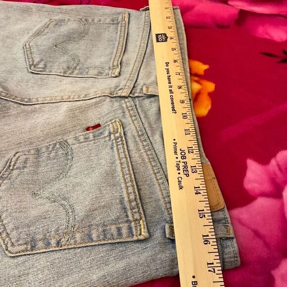 Levi’s Frayed Super Low Denim Shorts Size 11 - Picture 4 of 9